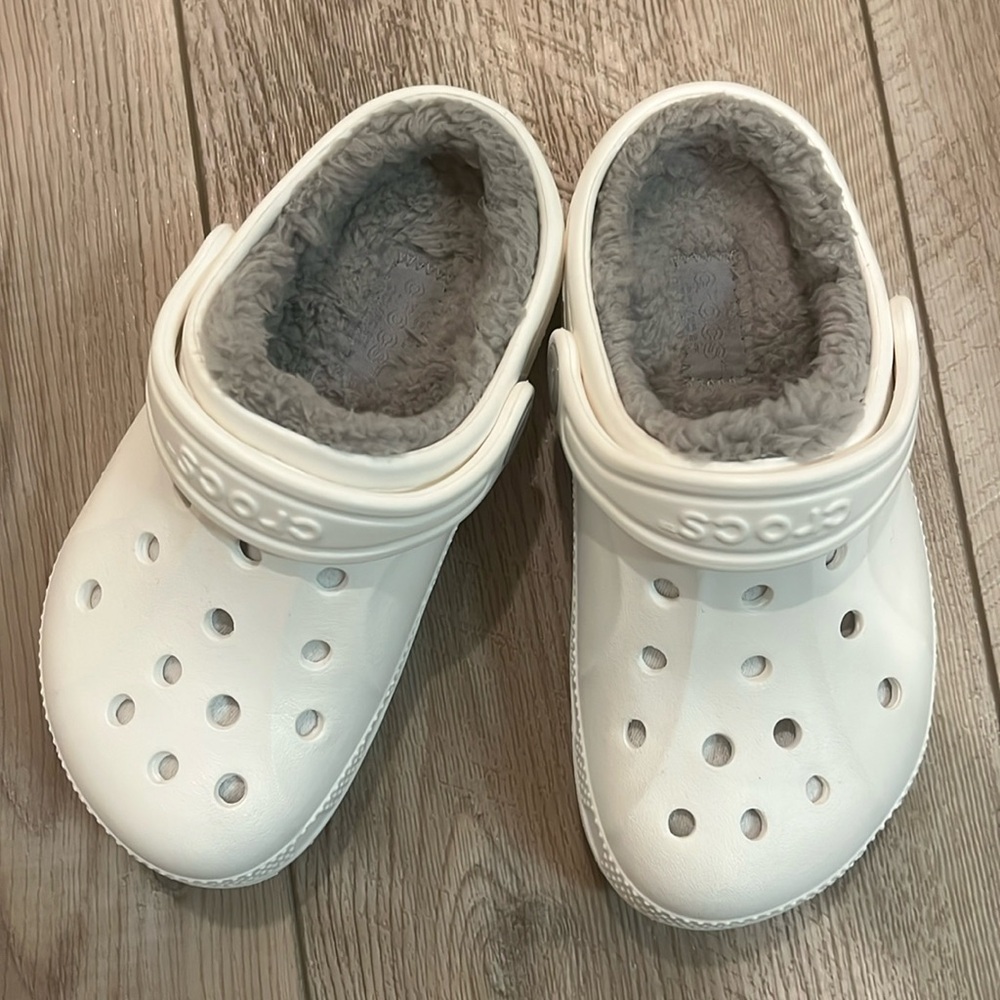 Crocs Toddler Unisex White Fleece Lined Size C10/11